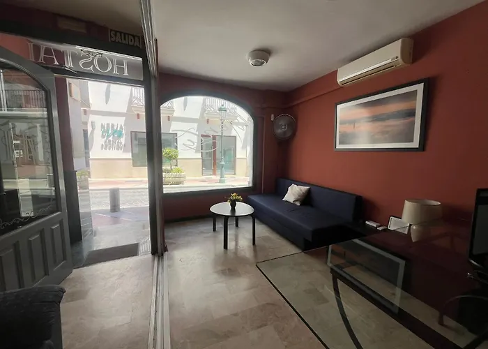 Hostal Montys